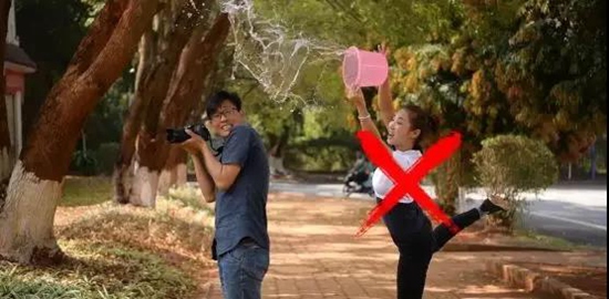 老板 我要请假去德宏过泼水节