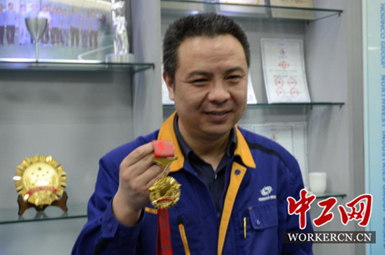 【中国梦大国工匠篇】朱力:铸造国之重器 捍卫国防安全 【中国梦大国工匠篇】朱力:铸造国之重器 捍卫国防安全