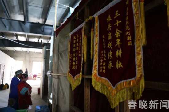 找到新家 老年滇剧花灯团搬离篆新重新开唱