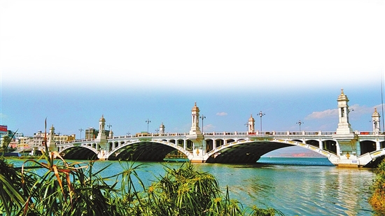 大理市吹响创文“冲锋号”