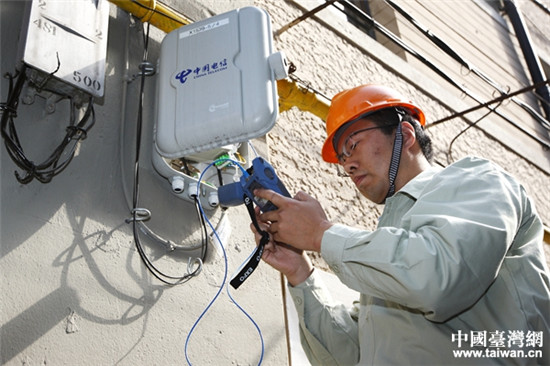 【中国梦·大国工匠篇】中国光纤接入第一人徐珺:我离工匠还有很大差距 【中国梦·大国工匠篇】中国光纤接入第一人徐珺:我离工匠还有很大差距