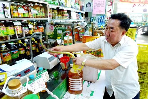 史庆明在工作中 史庆明在工作中