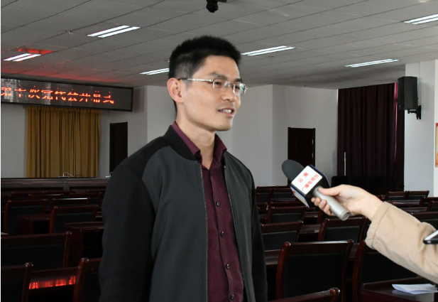 团省委组织集中收看云南省第十次党代会开幕式