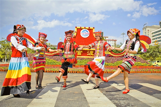 载歌载舞迎南博