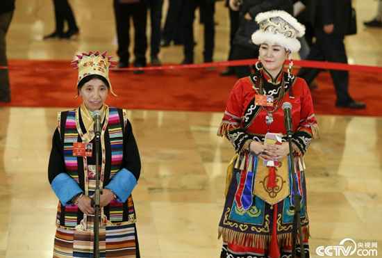 【2018两会】“代表通道”第三次开启 7位代表激情满怀畅谈中国故事