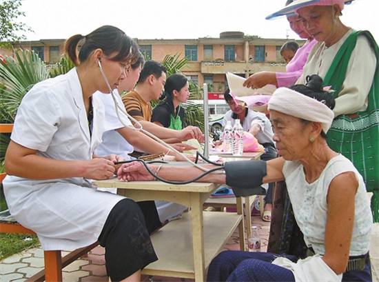 【辐射中心扬风帆】建好“国门医院” 服务“一带一路” 【辐射中心扬风帆】建好“国门医院” 服务“一带一路”