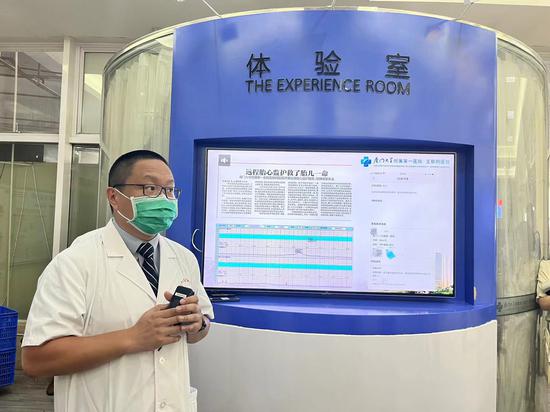 Xu Zhong, director of the Medical Affairs Department of the First Affiliated Hospital of Xiamen University. (Photo: Ecns.cn/Zhao Li) Xu Zhong, director of the Medical Affairs Department of the First Affiliated Hospital of Xiamen University. (Photo: Ecns.cn/Zhao Li)