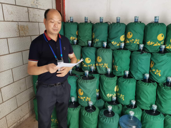 官渡区市场监督管理局开展“文明城市齐心创·外卖小哥在行动”活动倡议