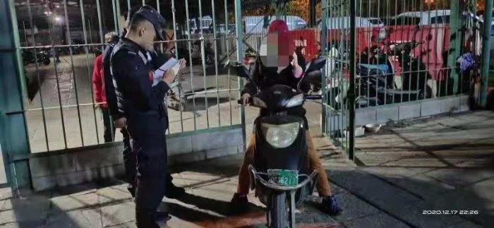电动车不翼而飞 昆明特警快速帮找回