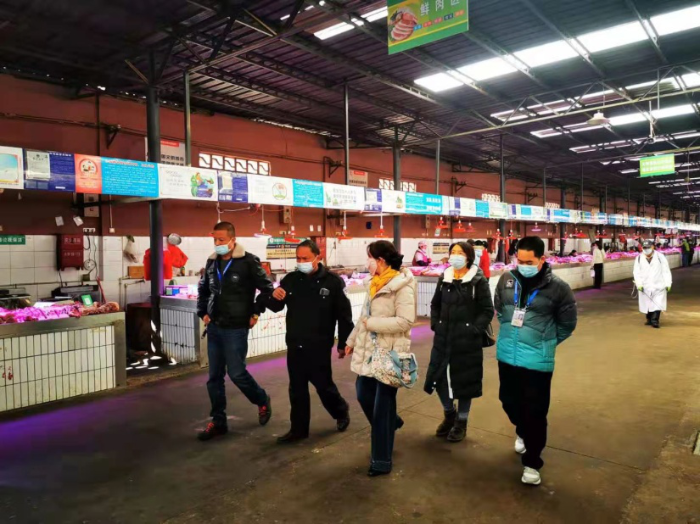 官渡区市场监督管理局小板桥市场监管所加强监管不停歇，疫情防控不放松