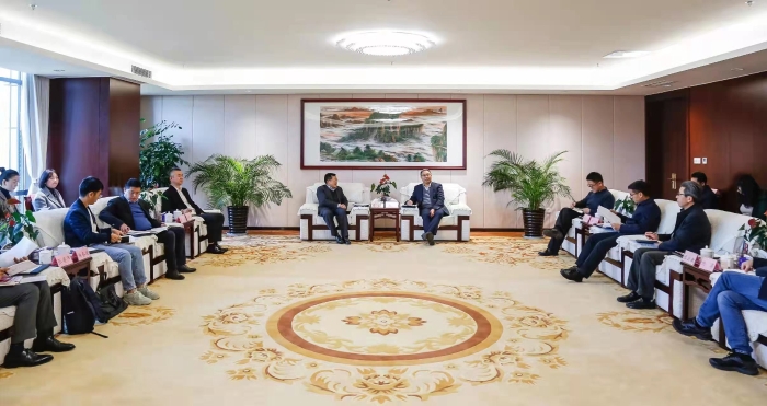 中信协同进滇中新区开展银政合作座谈