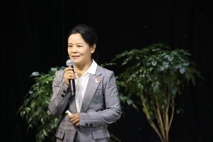 李青霖 (2) 资讯频道