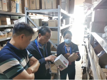 【“当好排头兵”大讨论大竞赛】 官渡区市场监督管理局“零容忍”持续高压打击假冒侵权行为 积极营造优质营商环境