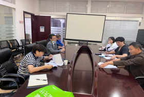 【“当好排头兵”大讨论大竞赛】官渡区市场监督管理局行政审批科到吴井市场监督管理所指导行政审批工作