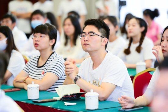 f628c365-a6fc-44a9-b5ce-bc4ff27cb3e7 f628c365-a6fc-44a9-b5ce-bc4ff27cb3e7