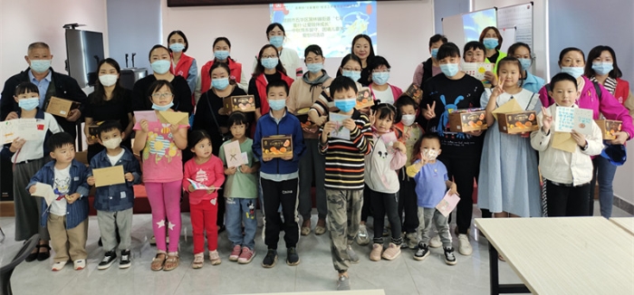 1e863fb0c2ec4ec9ceeb84b005fda4e1 昆明高新区科澳社区开展中秋念亲恩 ·贺卡寄祝福活动