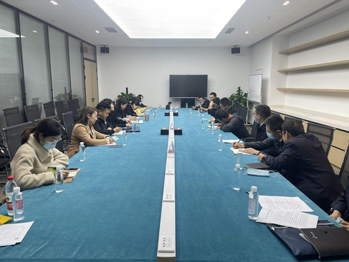 图片 1 昆明高新区开展“五员”服务进企业 “暖阳助企稳就业”—昆明闻泰通讯专场服务活动