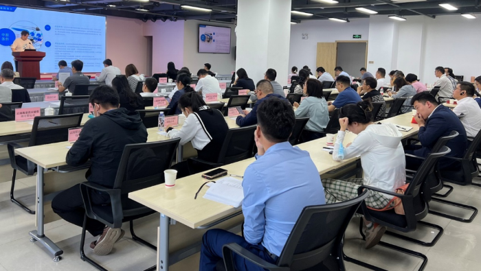 图片7.png 昆明高新区组织开展2023年政银企座谈会