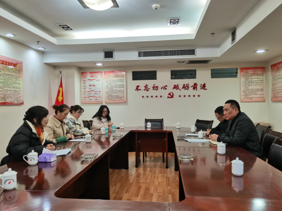 640 昆明高新区开展“政企同心谈”活动