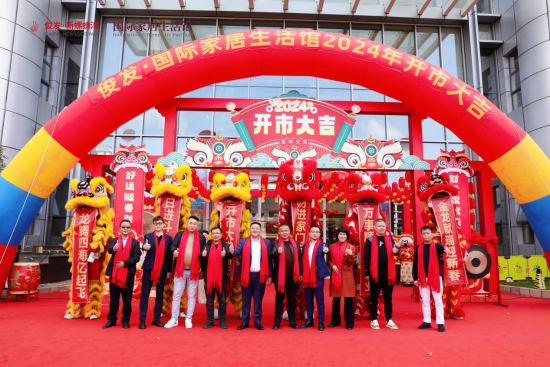 俊发新螺蛳湾国际商贸城今日全面开市商户热火朝天地迎新客