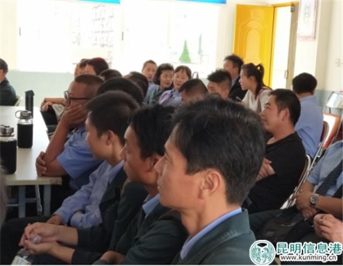 三公司二车队驾驶员们认真学习