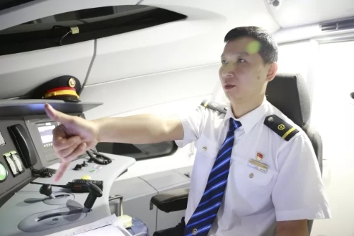 640.webp (3) 640.webp (3)