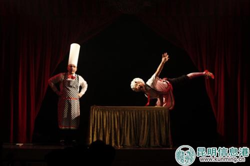 《疯狂医务室》剧照2