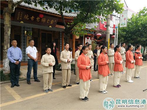 1445127332 1445127332