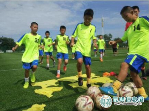 2018年青超联赛西部大区两组别决赛在昆明嘉