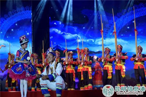 宜良耿家营花山节开幕式现场  孙玉雪摄 (2)