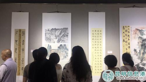 市民欣赏优秀作品