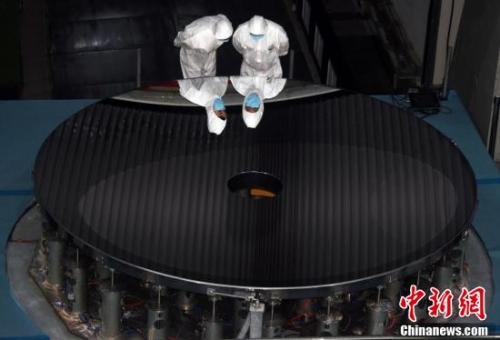 200x133_f12cf6c3962745d389e7b7768a27d348