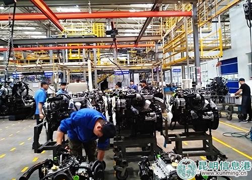 云内动力生产车间。记者江枫 摄 云内动力生产车间。记者江枫 摄