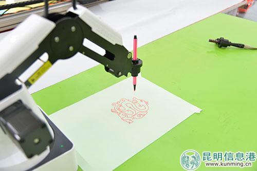 越疆机械臂画作 越疆机械臂画作