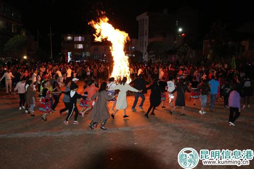 篝火晚会 篝火晚会