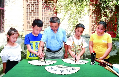 切实担负起宣传思想战线的战略任务