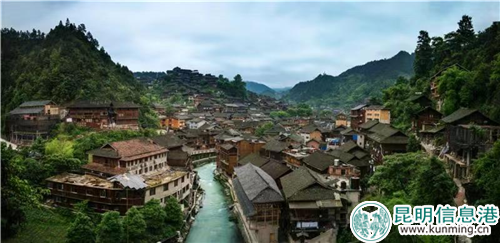 西江苗寨被余秋雨先生誉为“以美丽回答一切”的地方。云南省旅游摄影协会供图 西江苗寨被余秋雨先生誉为“以美丽回答一切”的地方。云南省旅游摄影协会供图