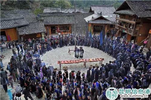 西江苗寨被余秋雨先生誉为“以美丽回答一切”的地方。1云南省旅游摄影协会供图 西江苗寨被余秋雨先生誉为“以美丽回答一切”的地方。1云南省旅游摄影协会供图