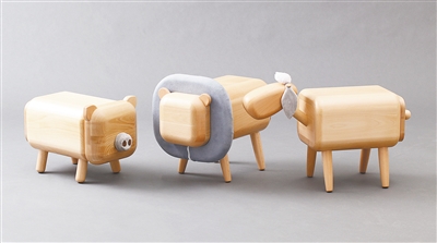 生动有趣的造型设计让木头玩具加强与人的情感联结。