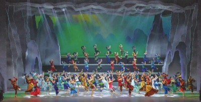 八桂大地兴文化 甲子辉煌展形象