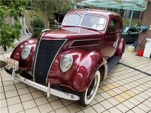 1937 Ford V8 Coupe  
