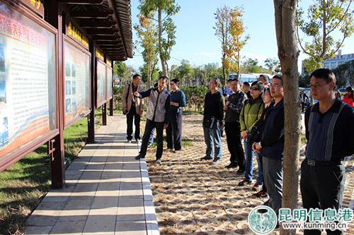 参观阿乌村益农信息社建设1