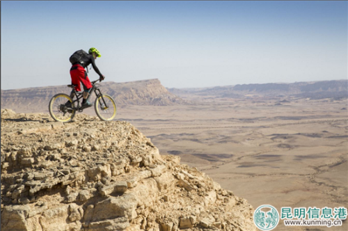 以色列南部沙漠内盖夫是户外骑行的好去处