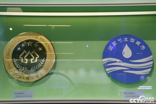 PHOTx8ZKlNiHeTC18D0F9ugt181202_1000x2000