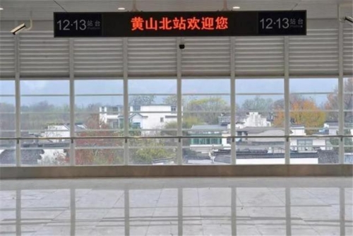 10条高铁新线年底前开通，试运行车上3瓶矿泉水惊呆众人！