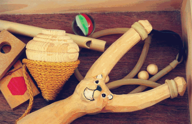 太会玩!这就是我们的童年啊!