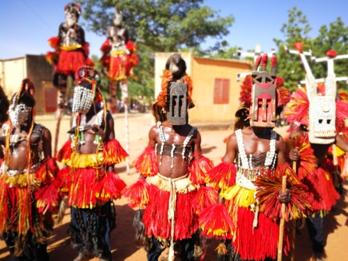 多贡部落面具舞