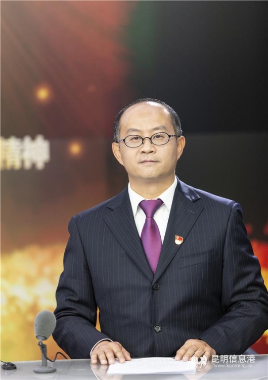 西山区委副书记、区长陈瑞斌