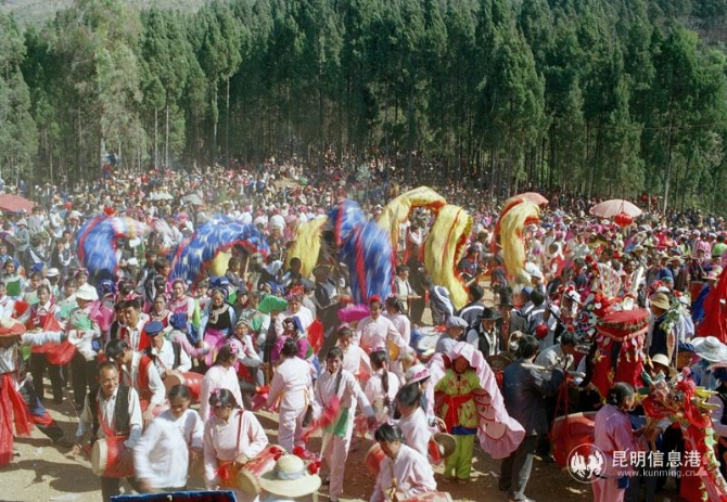 YZH0525    80年代阳宗龙泉寺送大香文艺表演