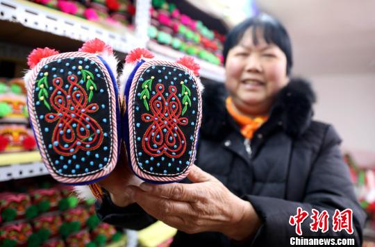 “葫芦,富路”取其谐音,寓意“走富路”。 李铁锤 摄 “葫芦,富路”取其谐音,寓意“走富路”。 李铁锤 摄